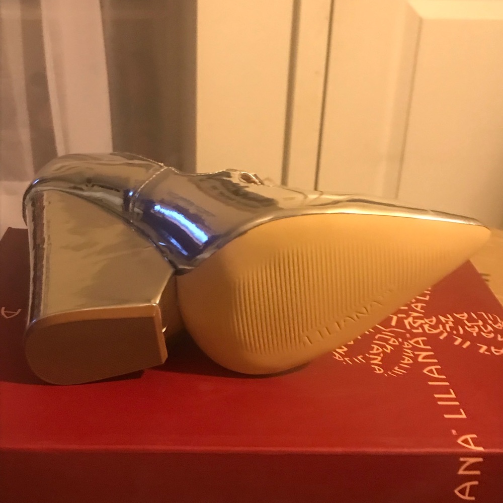 Shoes - Picture 4 of 4